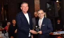 Engelsiz Kültür ve Sanat Evi Başkanı Üçüncü’ye Prestijli Onur Ödülü