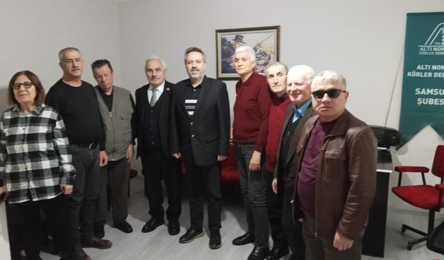 Kızılay, Altı Nokta Körler Derneğine Ziyaret Etti