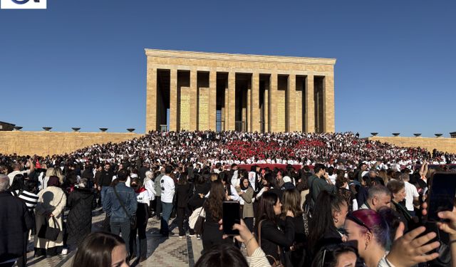 LÖSEV’İN ANITKABİR YÜRÜYÜŞÜNE ANLAMLI DESTEK: ENGELSİZ KÜLTÜR SANATEVİ VE ENGELSİZ MEDYA İLETİŞİM DERNEĞİ ATA’NIN HUZURU