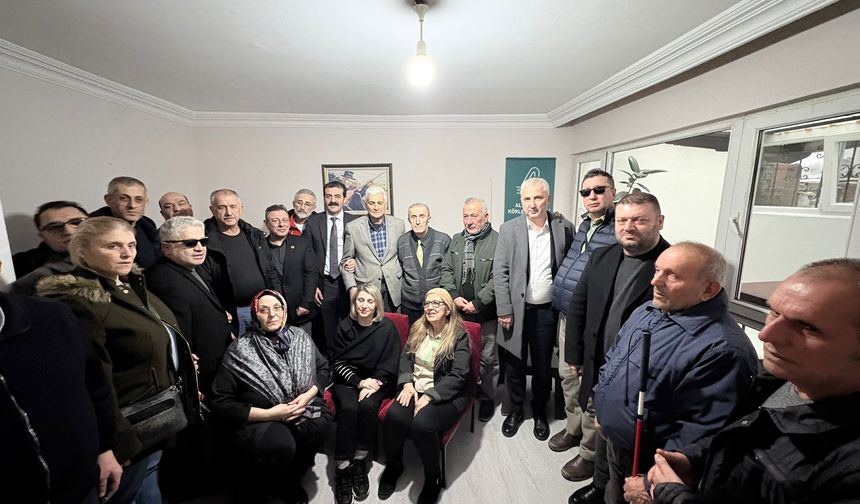 CHP İlçe Başkanı Altı Nokta Körler Derneğine Ziyaret Ettiler