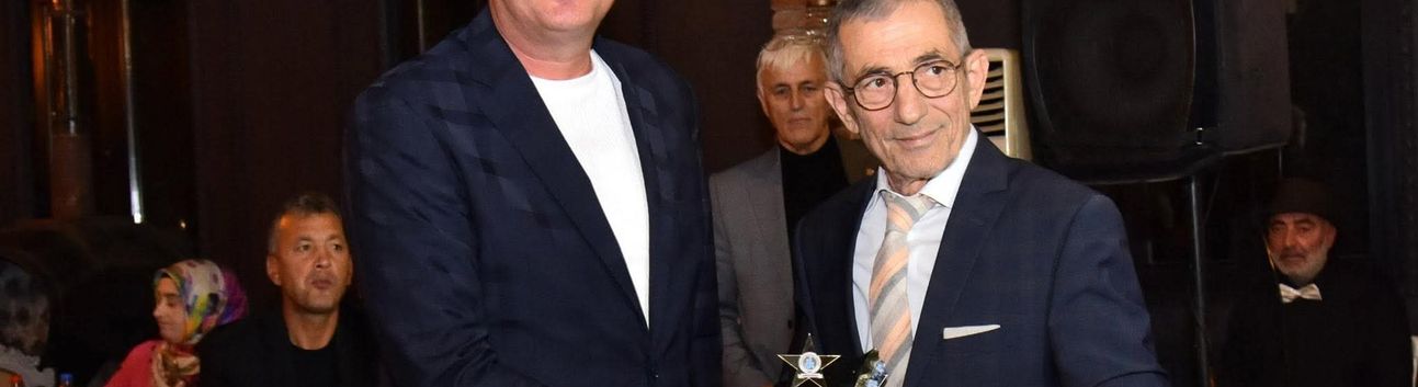 Engelsiz Kültür ve Sanat Evi Başkanı Üçüncü’ye Prestijli Onur Ödülü